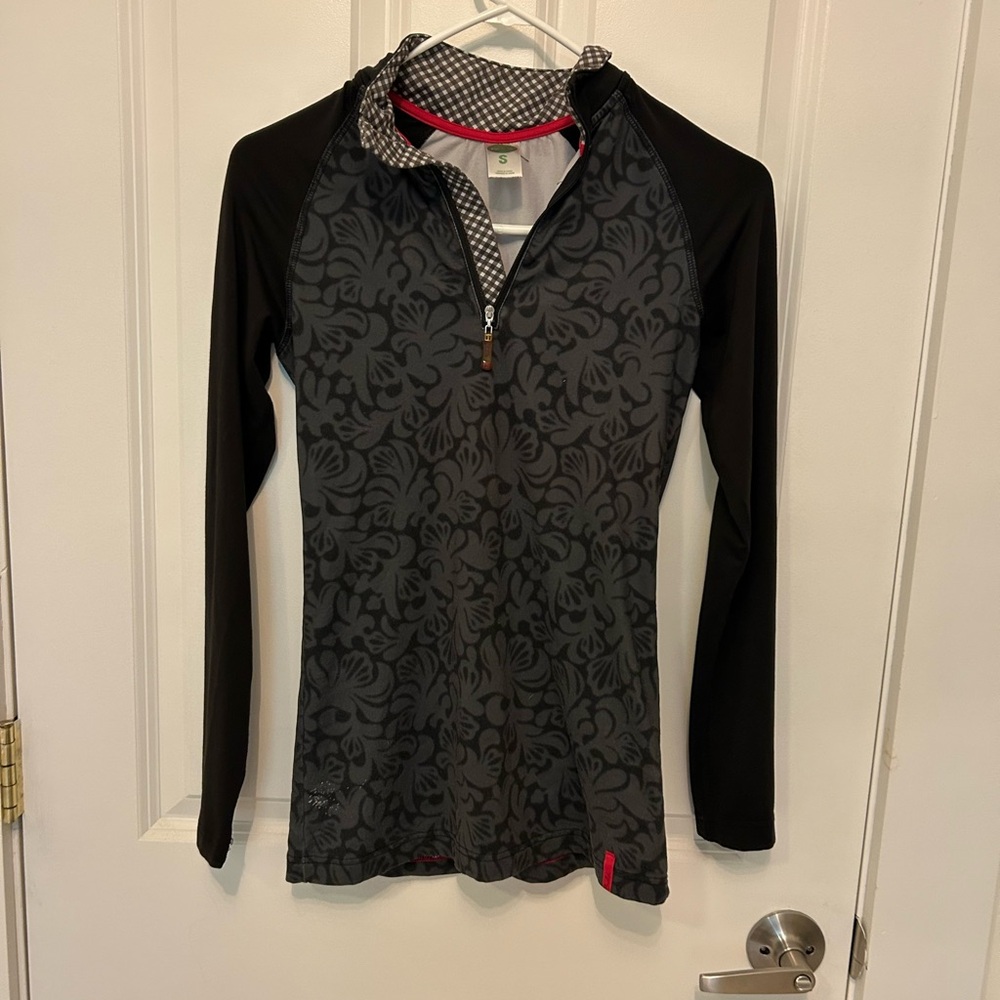 Black and Gray Patterned Women's Top